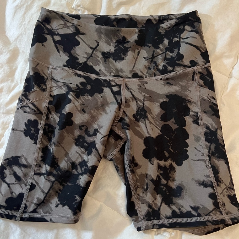 ZELLA BIKER SHORTS SIZE  XS